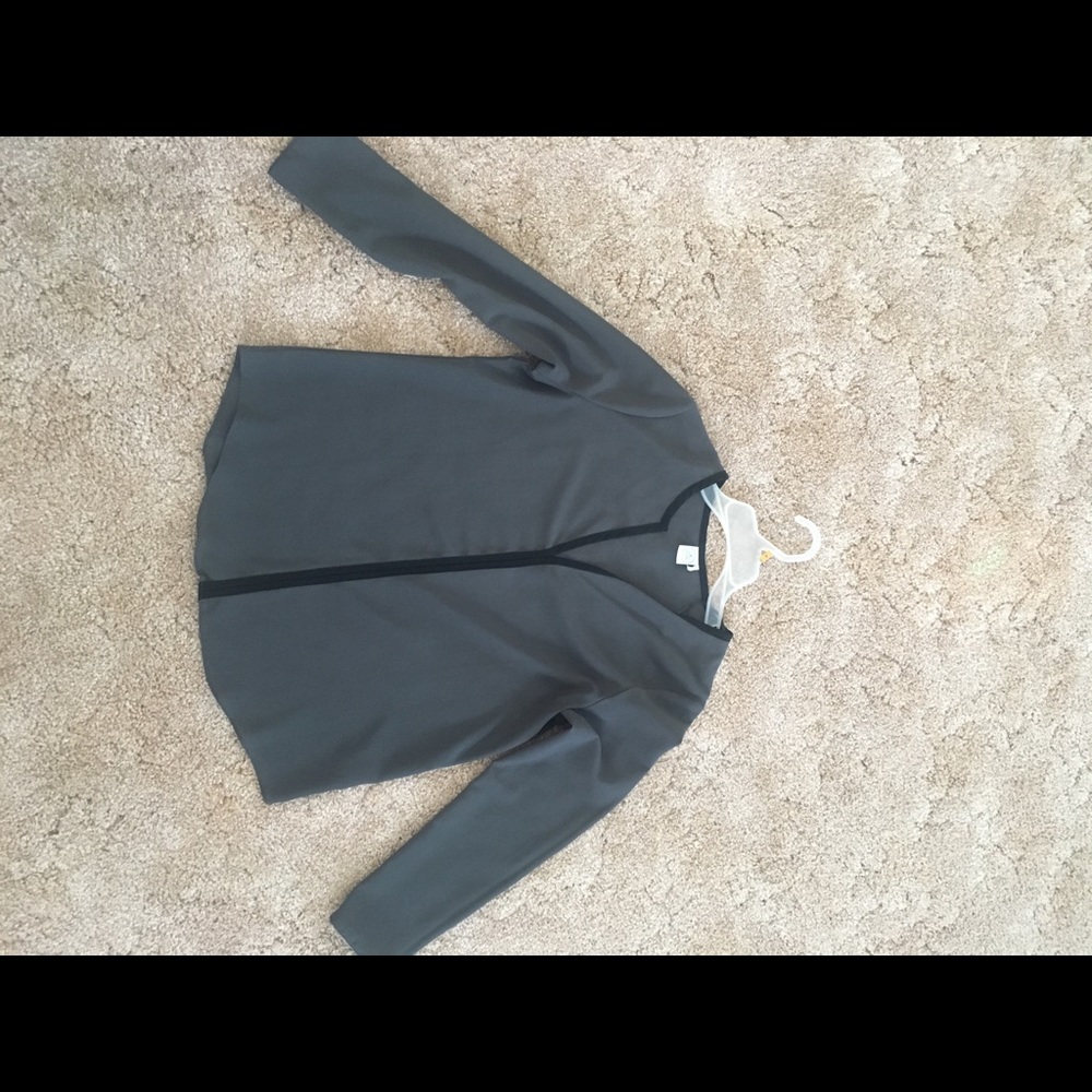 Black and grey dress shirt